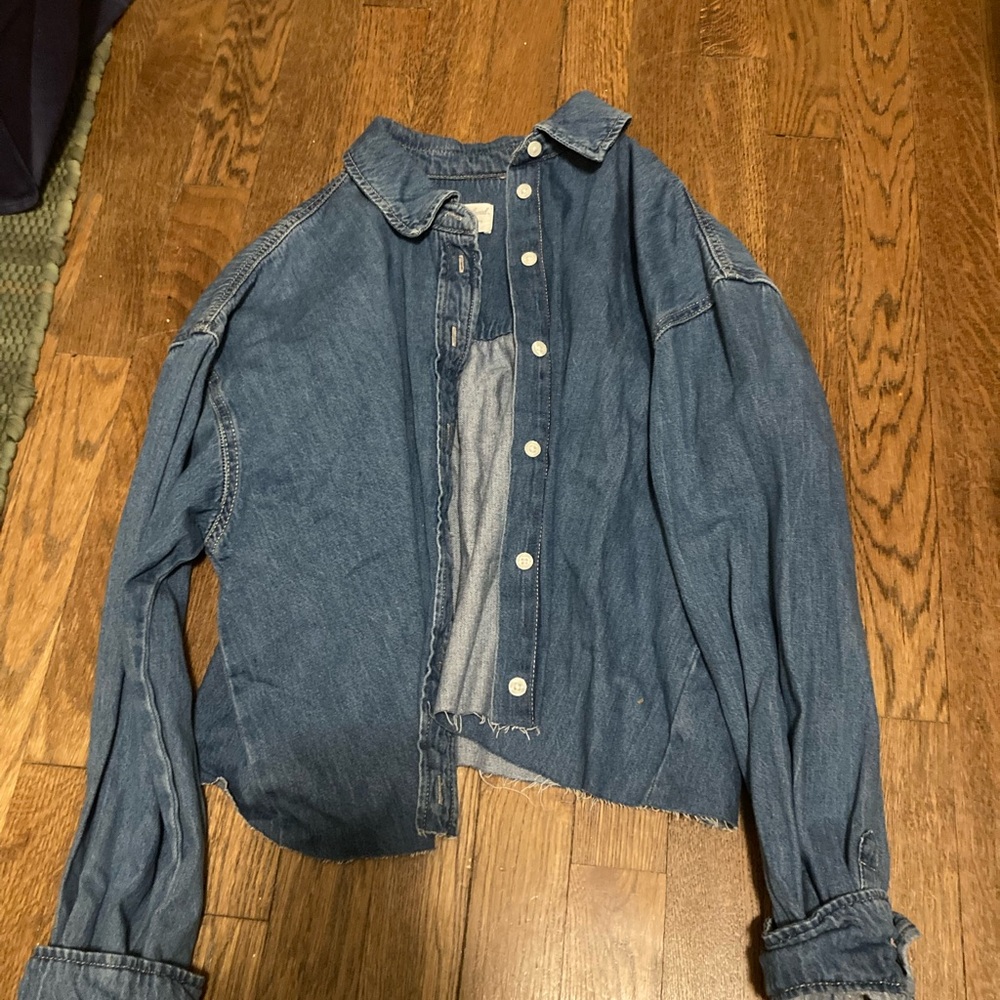 Universal Thread Classic Blue Jean Button Down